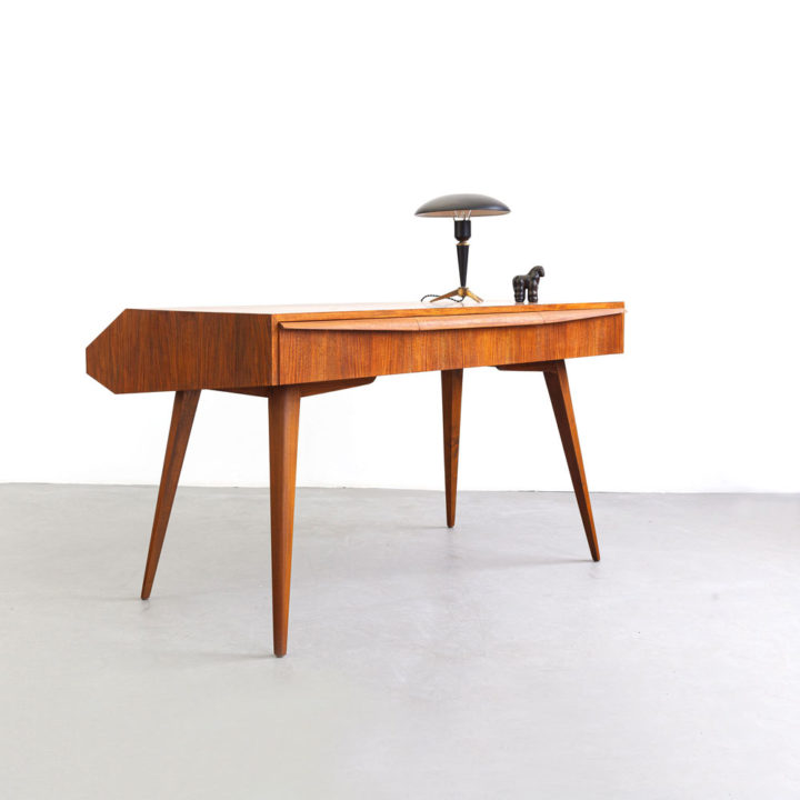 Nussbaum Schreibtisch, 50er Jahre