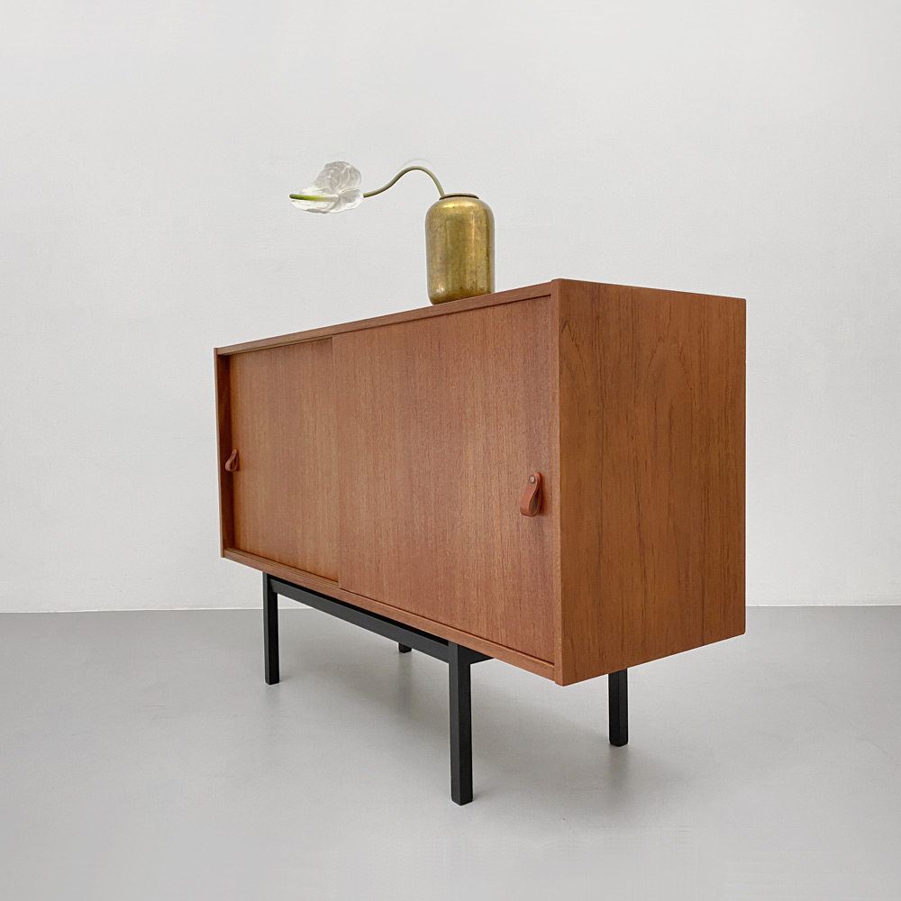 Teakholz Kommode Sideboard 60er Jahre - DesignKlassiker Berlin