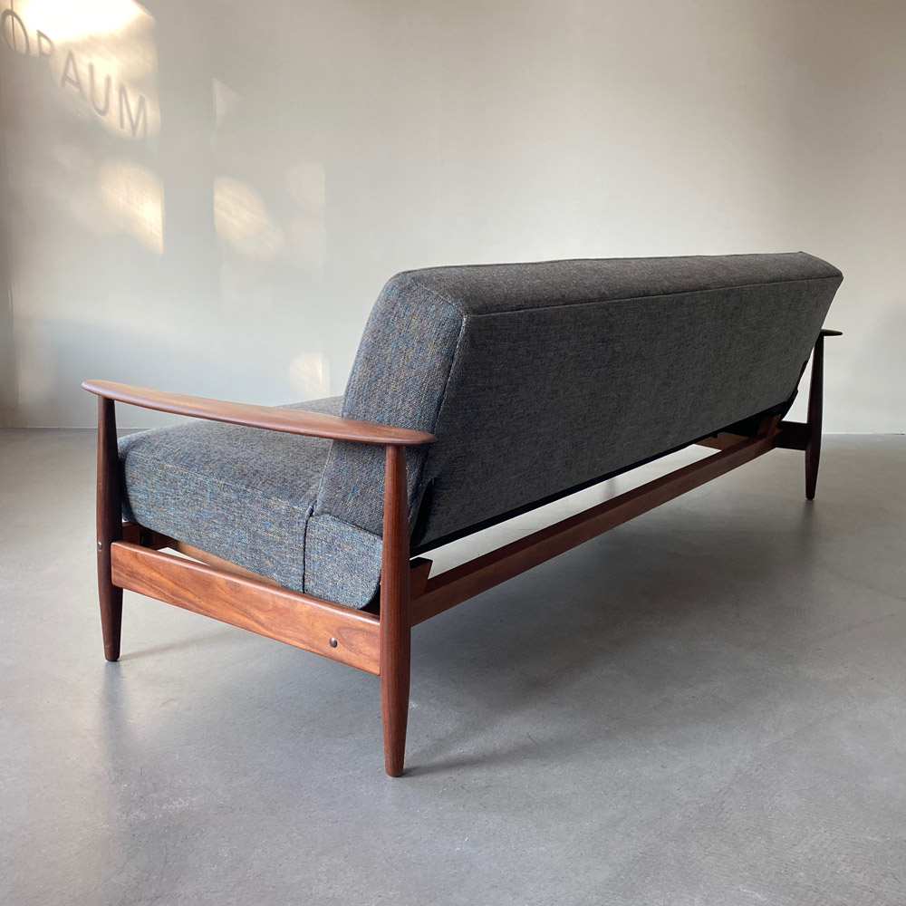 aufgearbeitet_daybed_iversen_teakholz