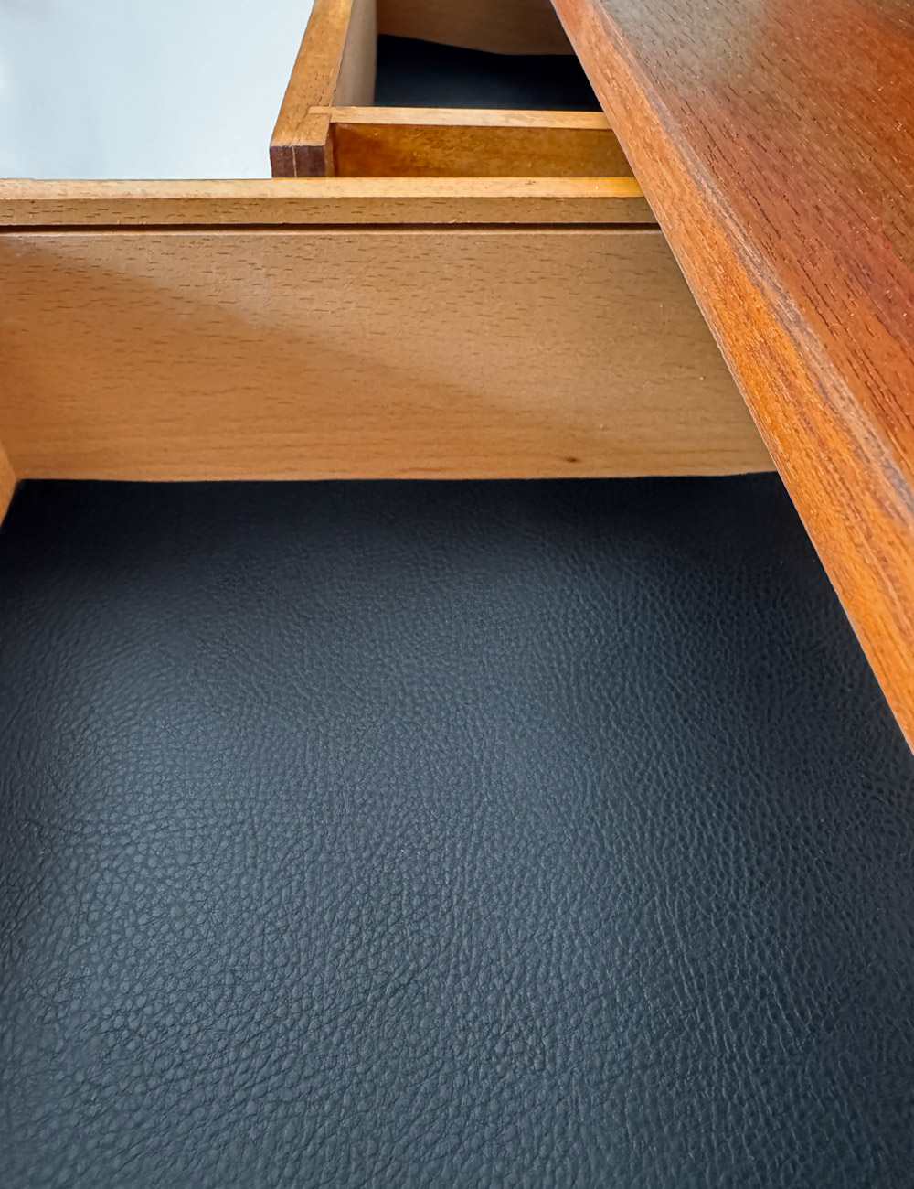 WHB schreibtisch Schubladen Regal