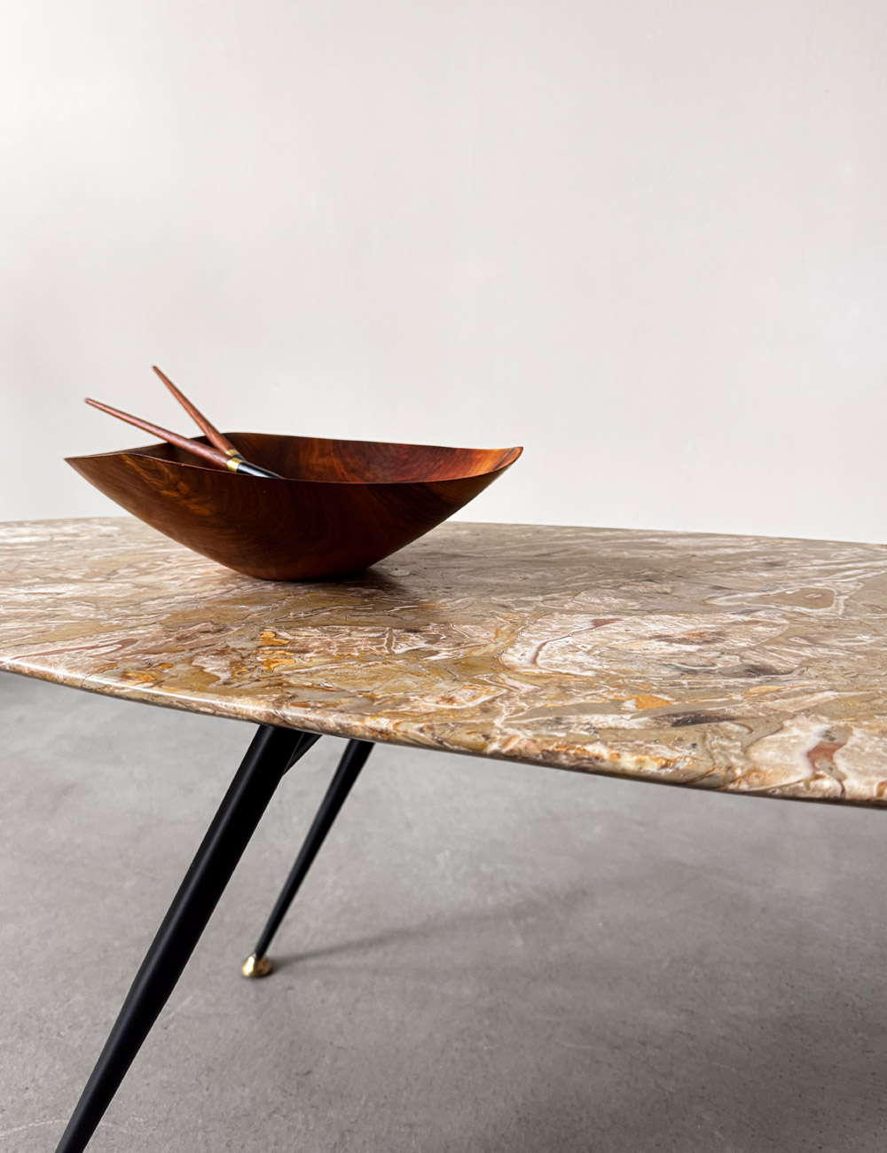 Italienischer Couchtisch Marmor Messing