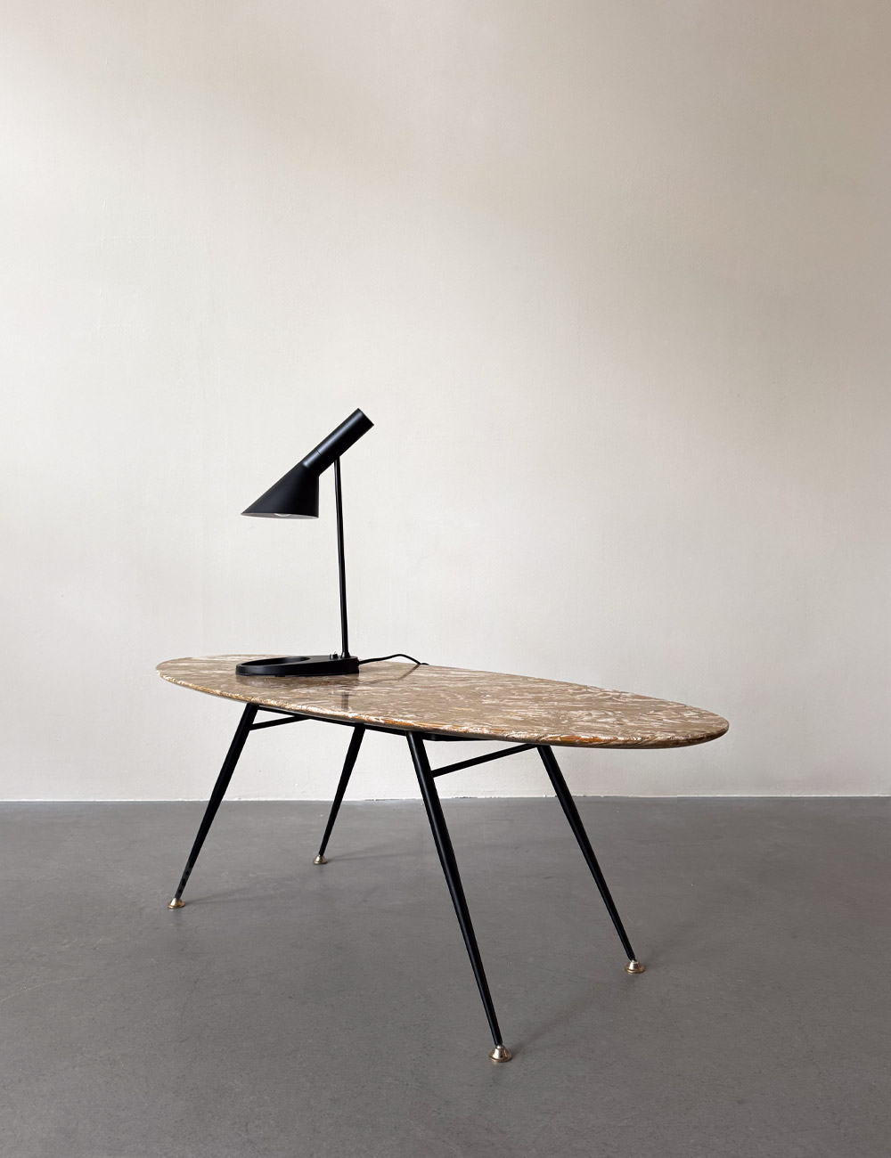 Italienischer Couchtisch Marmor und Messing