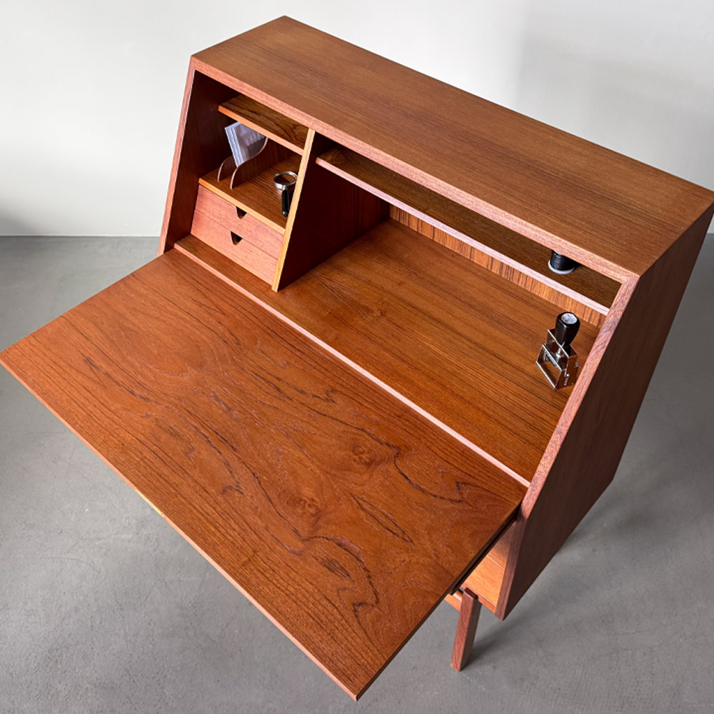 schreibtisch vintage Teakholz iversen