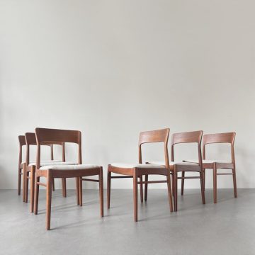 Henning Kjærnulf Teak Stühle