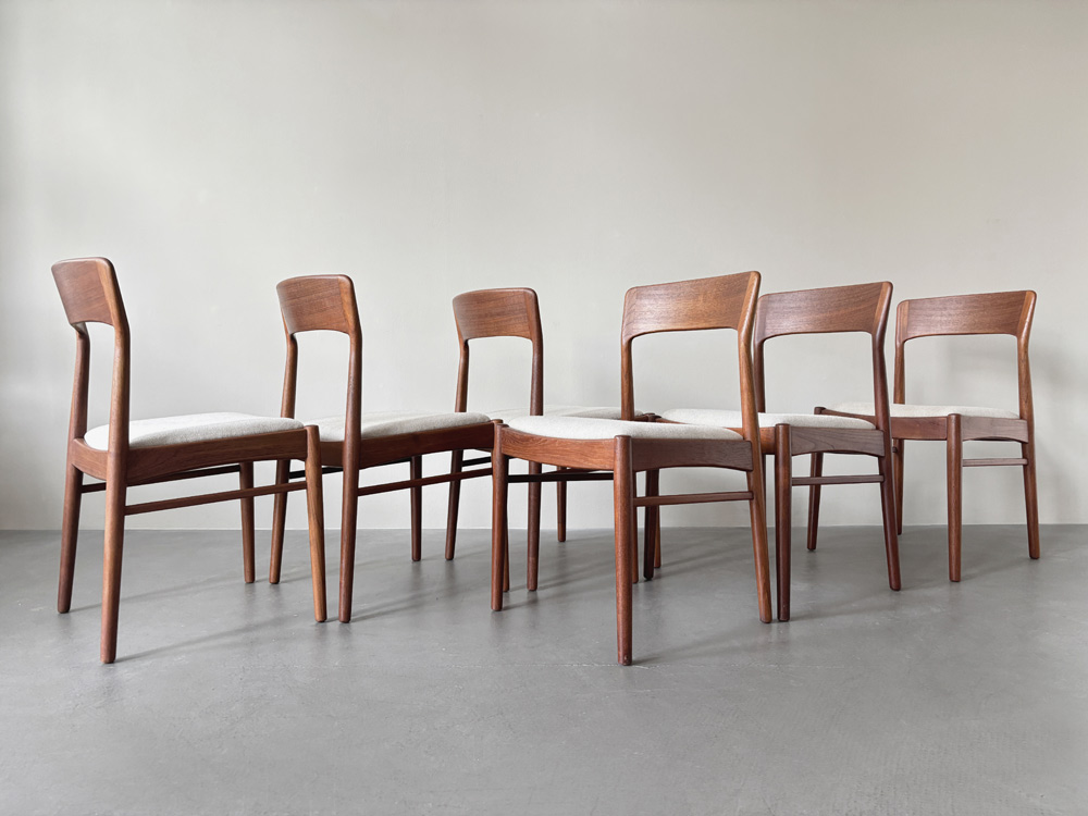 Henning Kjærnulf Teak Stühle