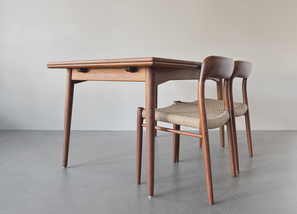 Wohnzimmertisch Teakholz, 50er Jahre