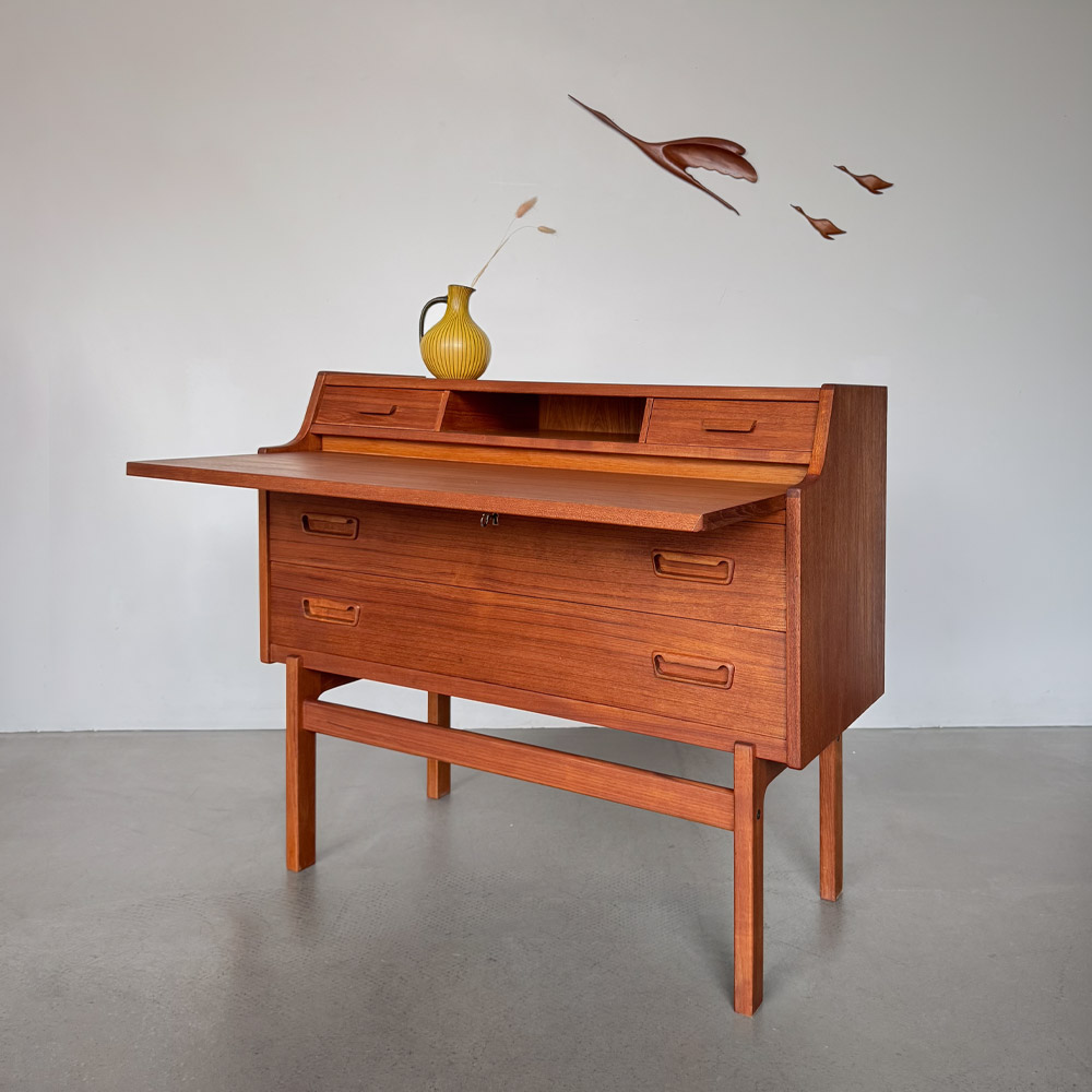 arne iversen teak sekretär