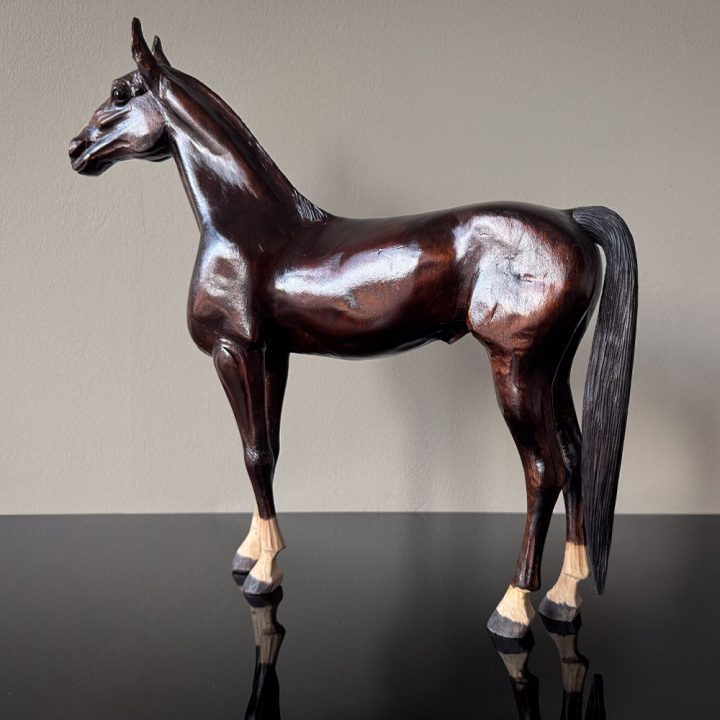 Pferde handgeschnitzt groß