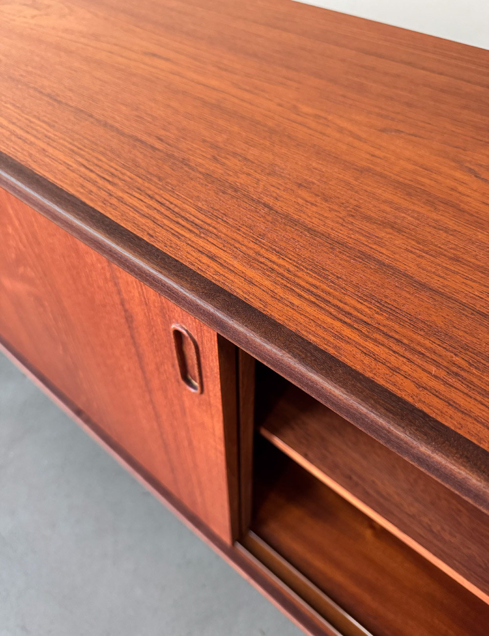 teak maserung oberflaeche detail