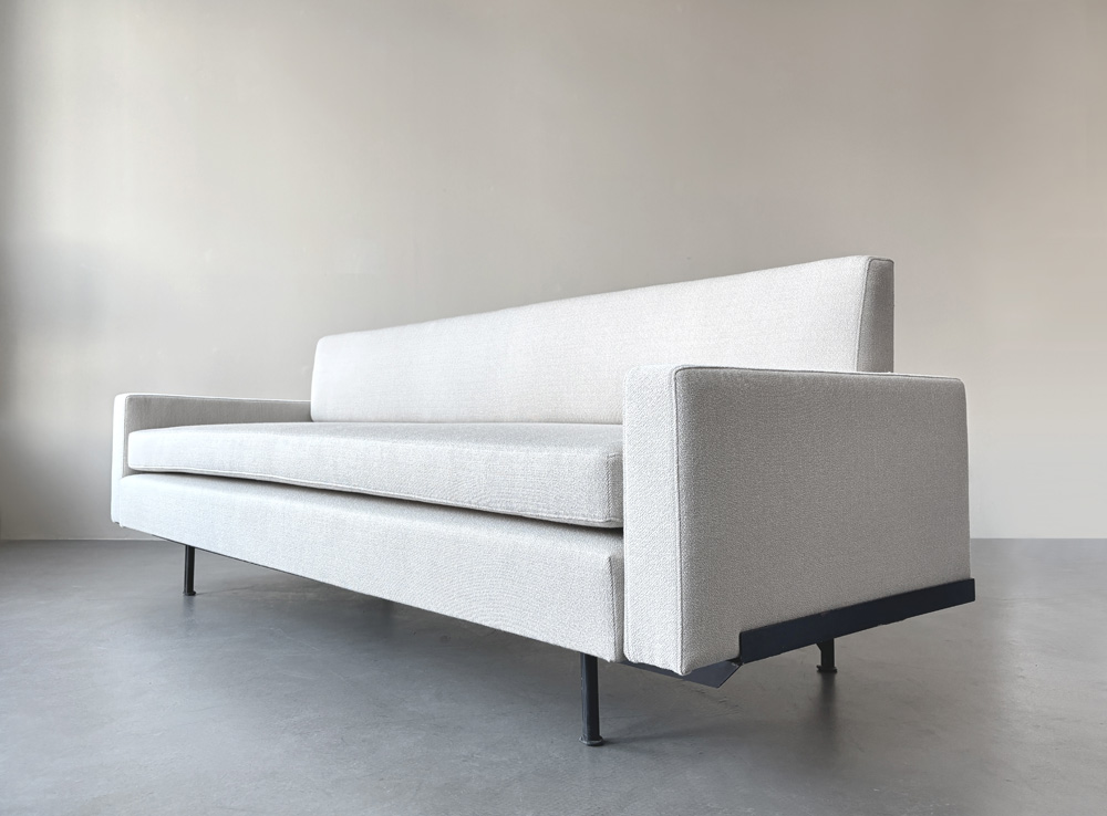 Sofa Knoll International