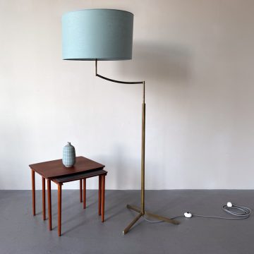 stehlampe-kalmar-messing-krähenfuss