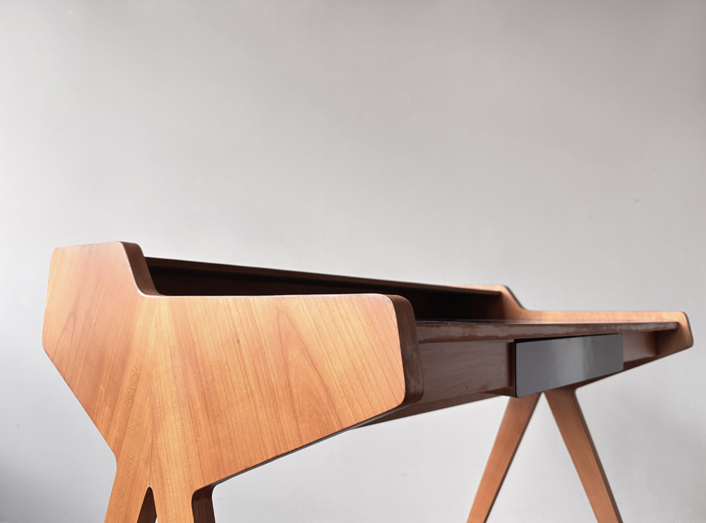 Vintage Arbeitstisch, Kirschbaumholz, Magg