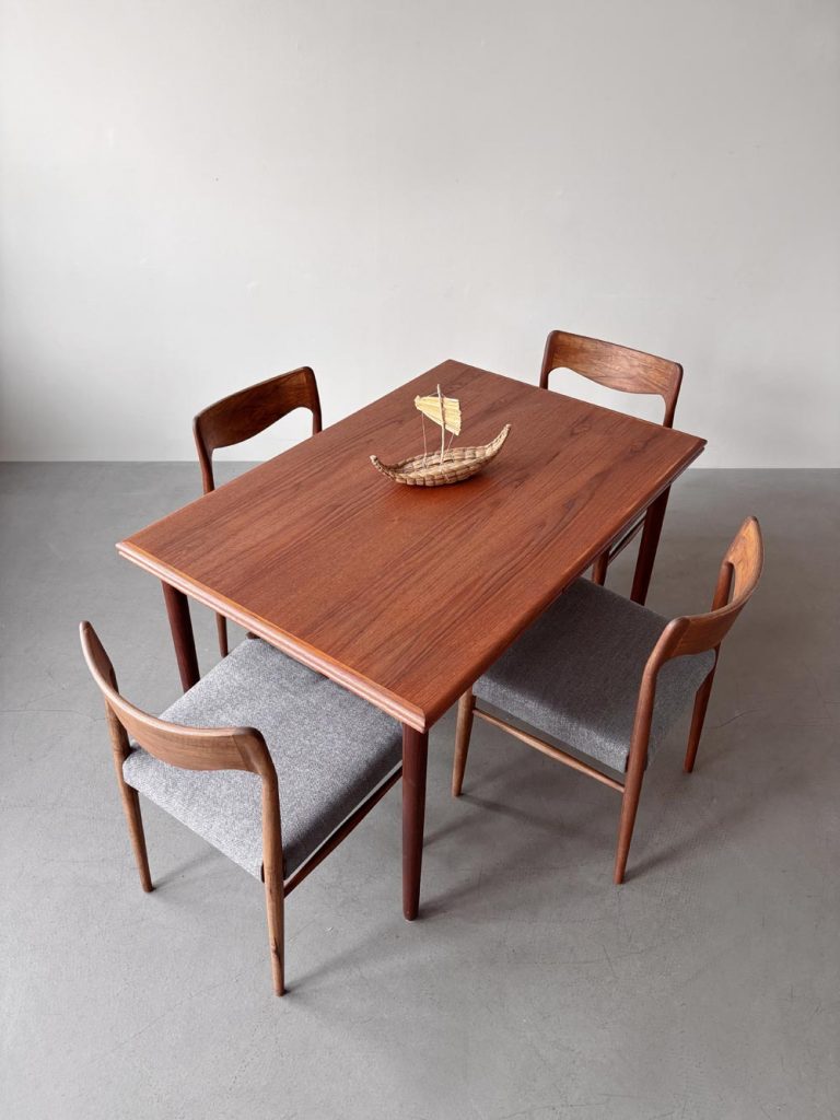 Teakholz Esstisch, 60er Jahre