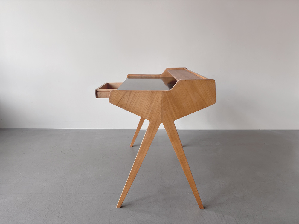 Magg Schreibtisch freistehend, Mid-century