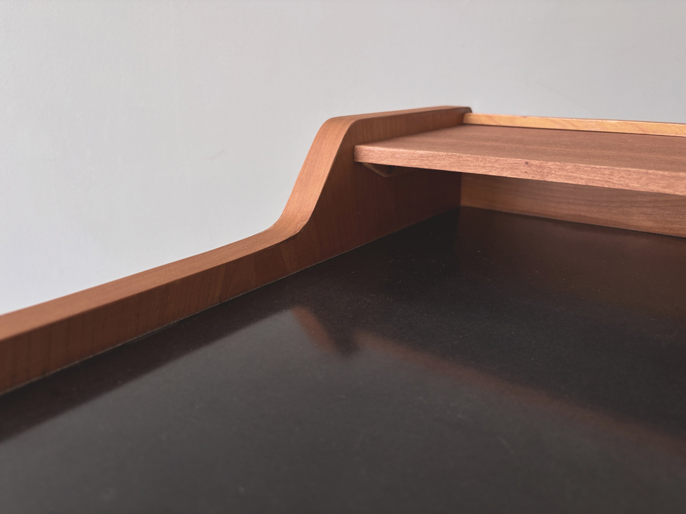 Desk, 50er Jahre, Kirschbaumholz furniert