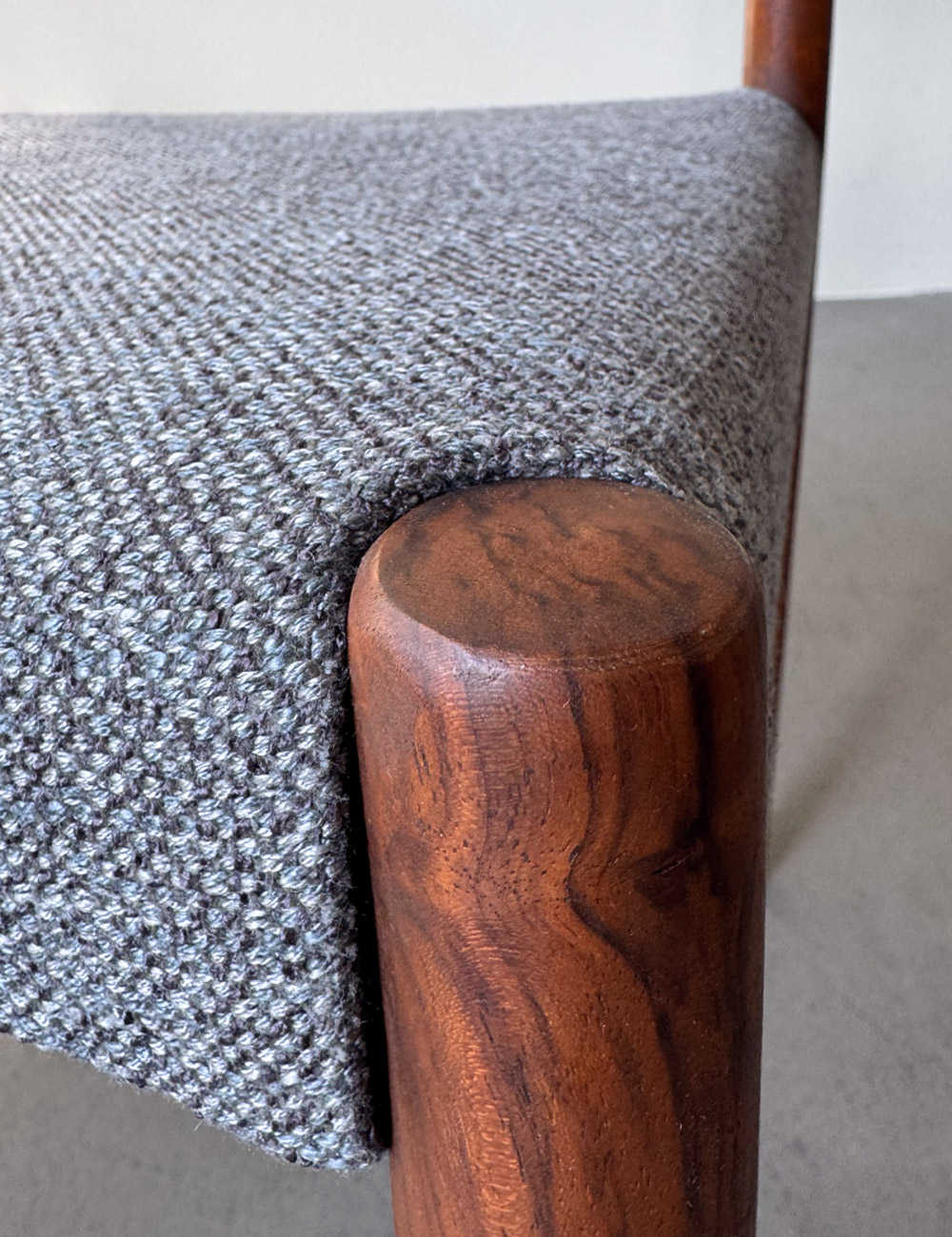 Teak Cor restauriert Stühle