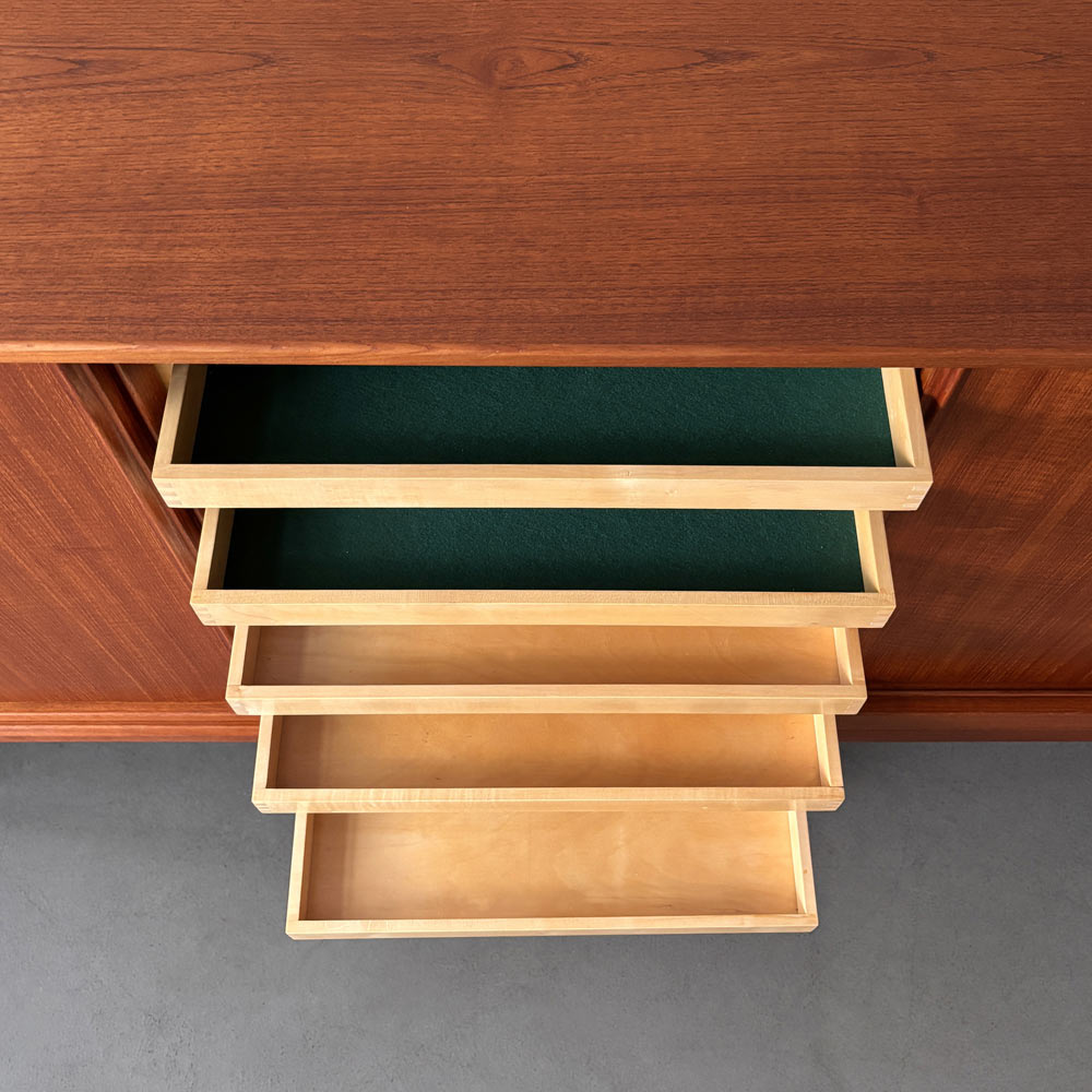 Vintage Schrank, Board, Østervig, Dänemark