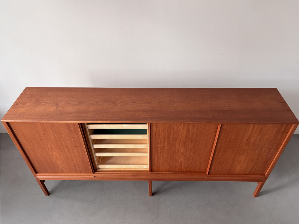 K.P Møbler Dänemark, Teak Schrank, Highobard