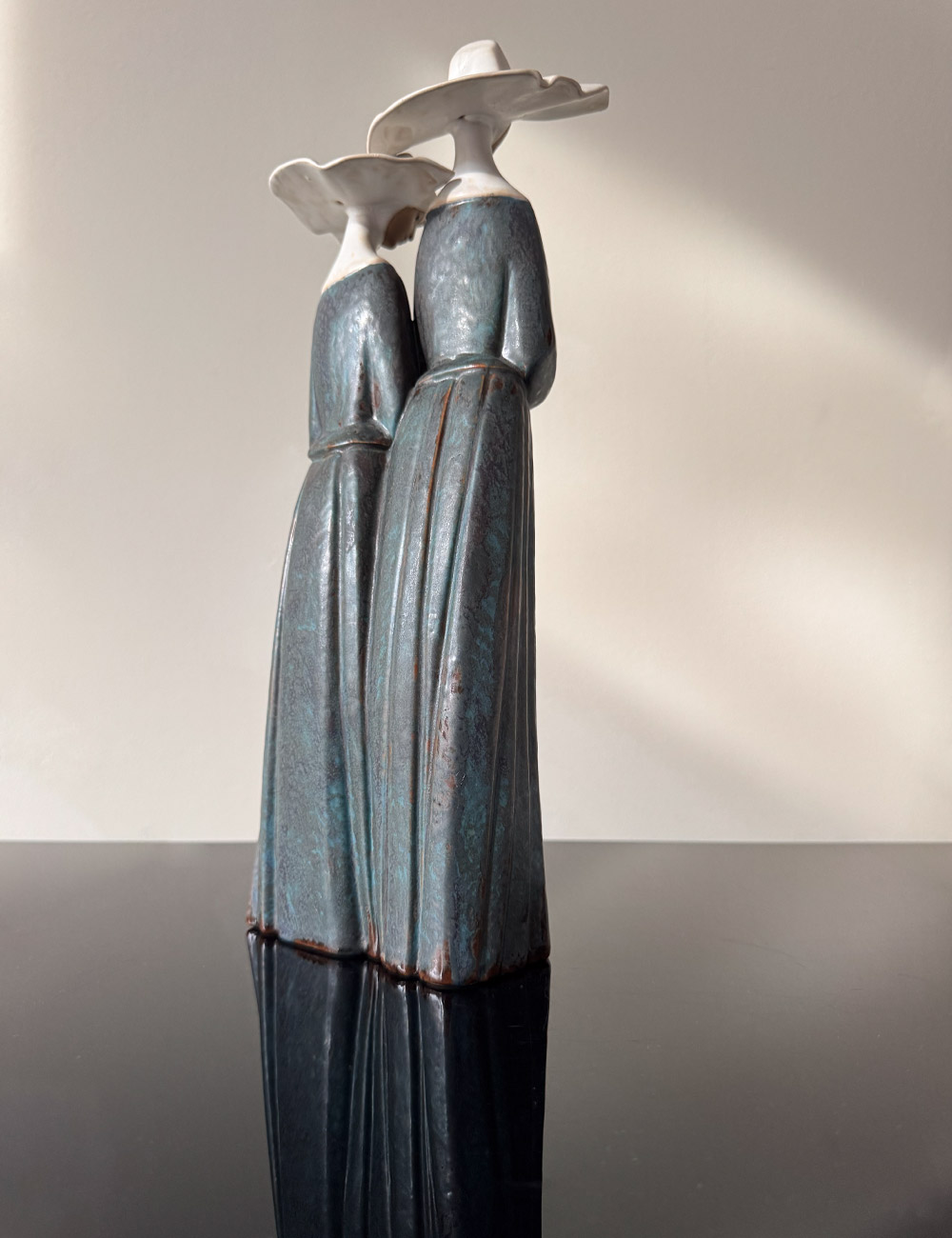 Stilisierte Nonnenfigur Vintage Keramik