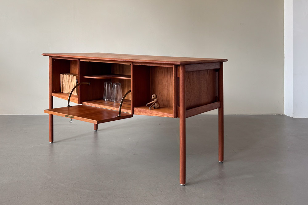 Gunnar Nielsen Schreibtisch Barfach Teak