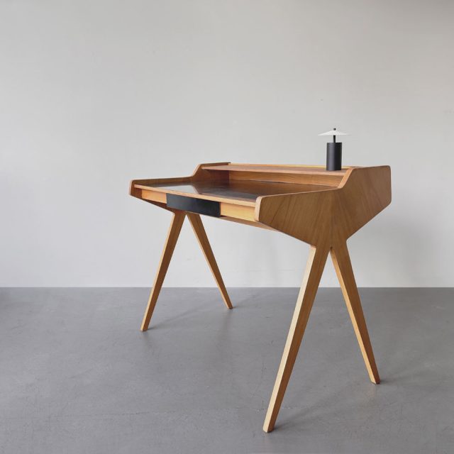 Badenia Schreibtisch, Helmut Magg