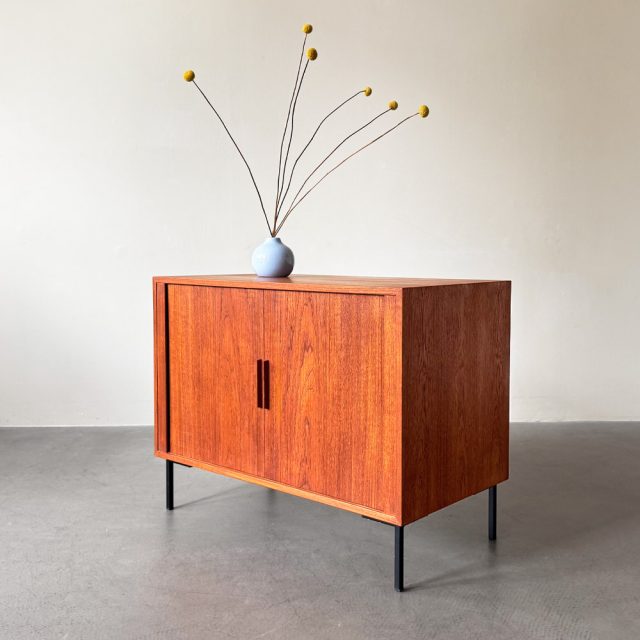 kai-kristiansen-teakkommode-feldballes-daenemark